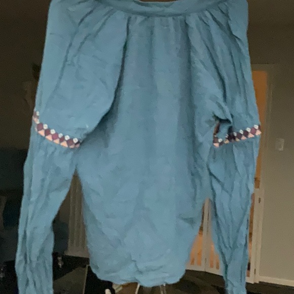 Blue Rain Long Sleeved Boho Embroidered Long Sleeved V-neck Top Sz (L) NWOT - Picture 4 of 4